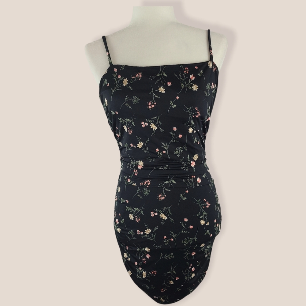 Black floral bodycon dress NWT size M